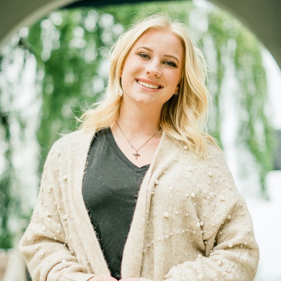 Pearl Cream Cardigan - Picture 12 of 14